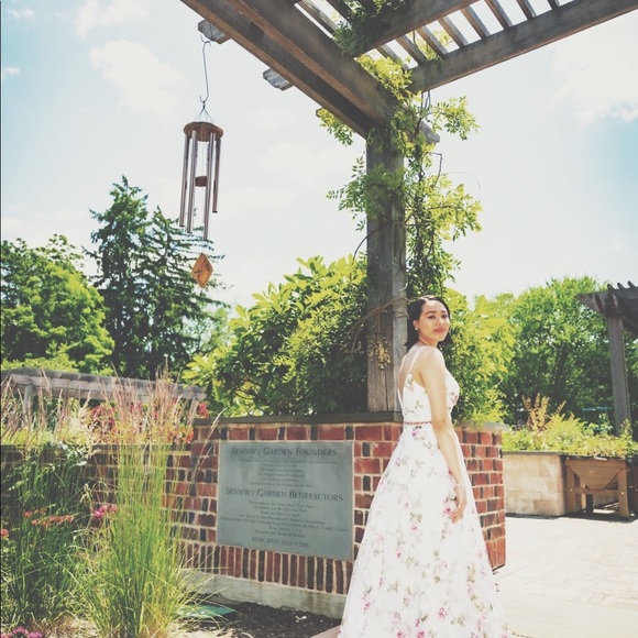 Floral gown🌺 - Picture 7 of 7